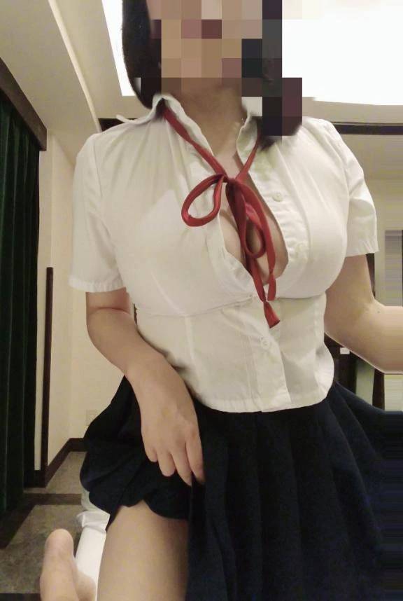 学生服はヤッたから…