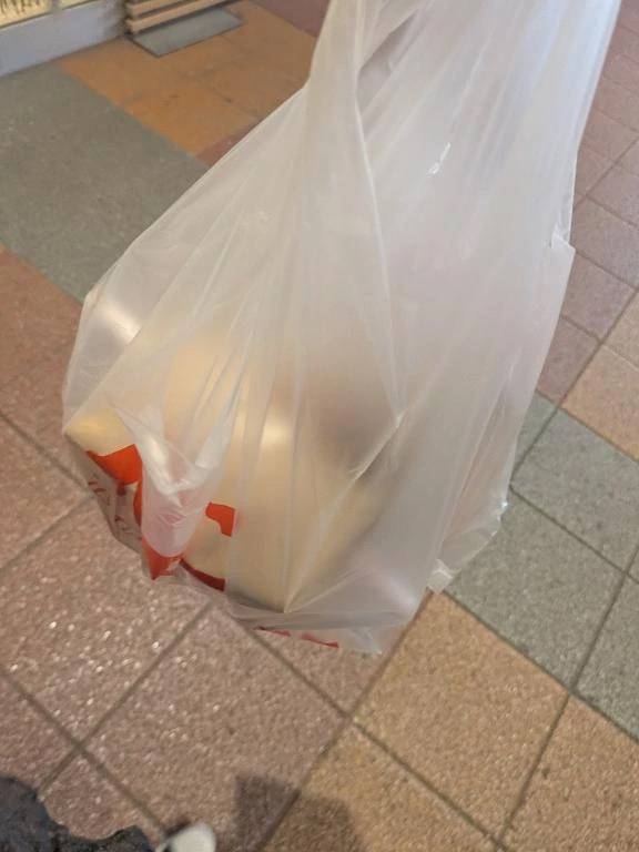 新幹線の中で食べようかと！