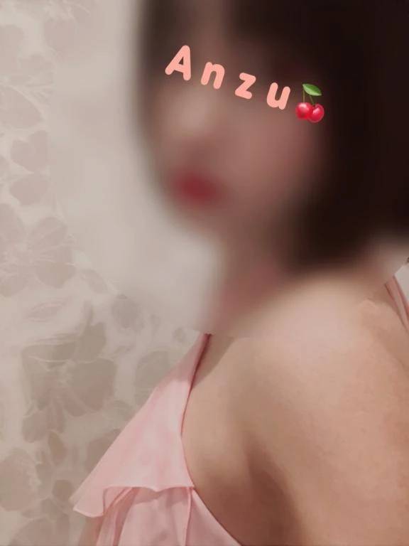 ☔️雨の日はのんびり充電🐌💭🔌