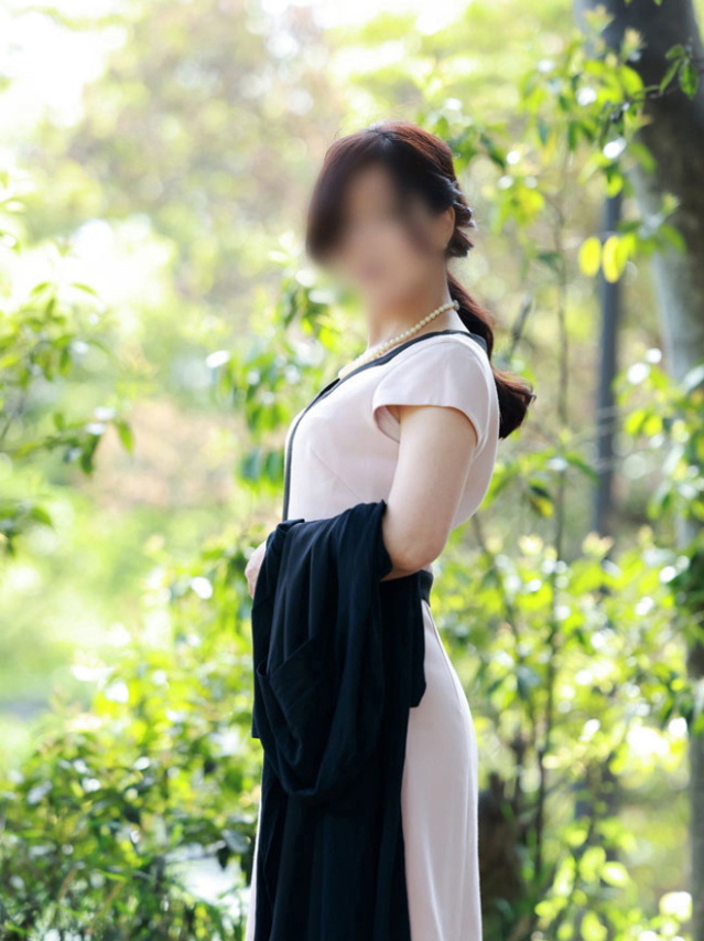 えま（奥様鉄道69 広島店）