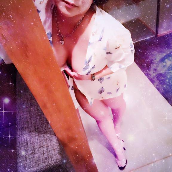かおり☆（[オプション無料]人妻アクメ60分11000円～）