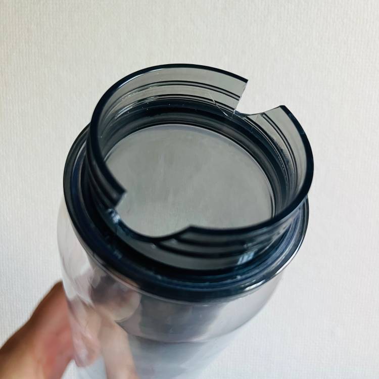 泣