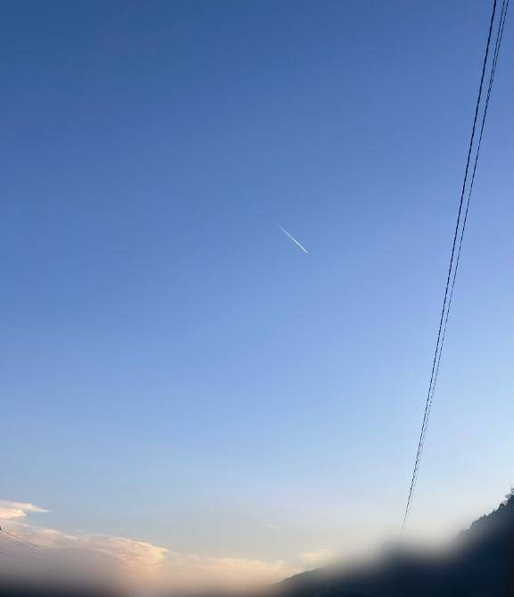 ✈