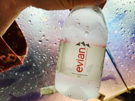 水飲み比べ