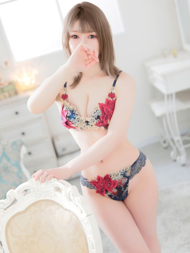奏音（かのん）色白小柄アイドル（aroma ace.　東広島店）