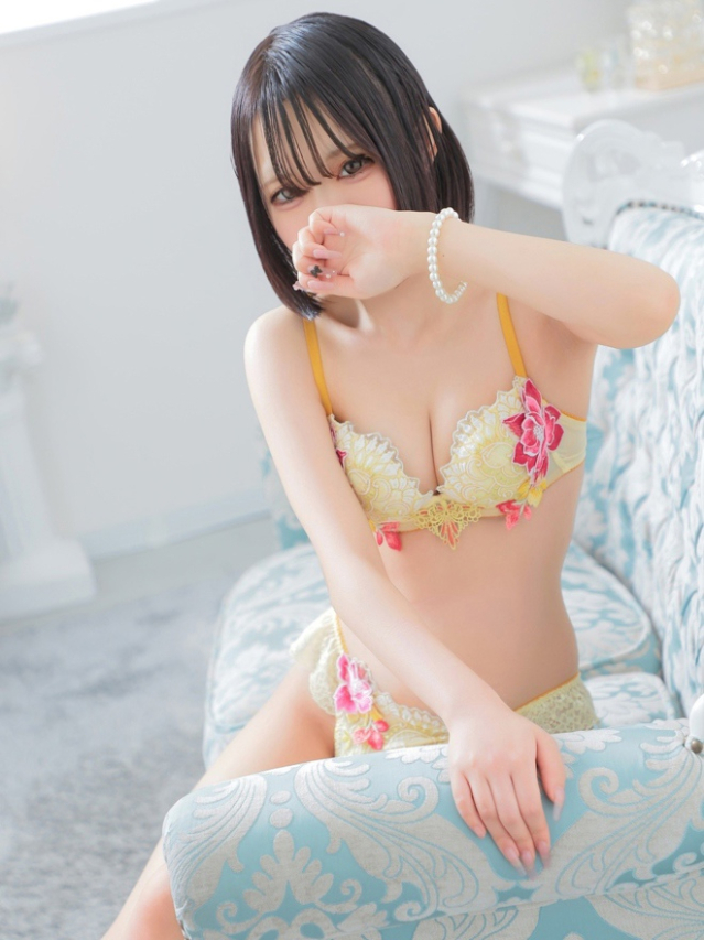 ルル(るる)未経験小柄の美少女(aroma ace.(アロマエース)エースグループ)