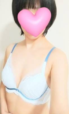 ゆいみ　禁断！欲しがりドM美人妻とリアル不倫体験！