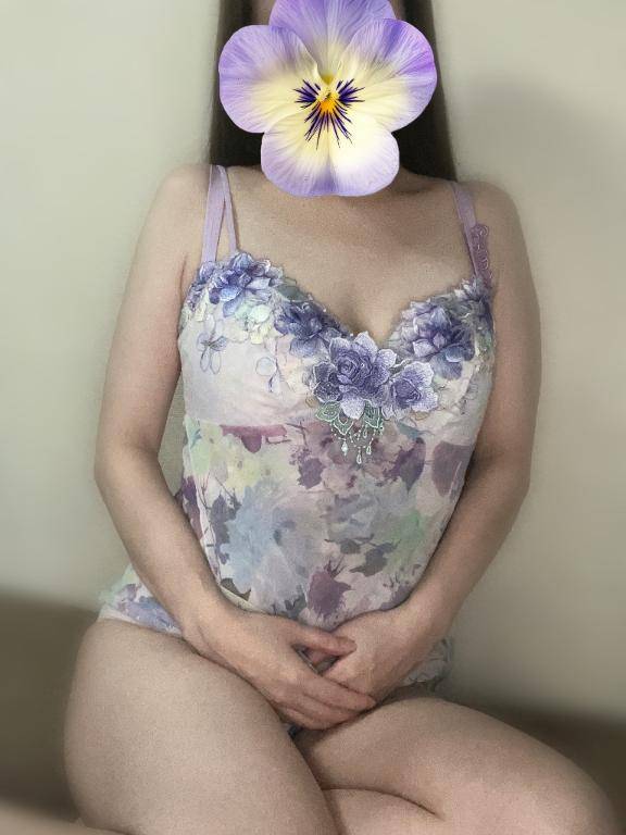 あおな　神美巨乳Ｆカップ☆可憐貴婦人の愛欲淫乱白書