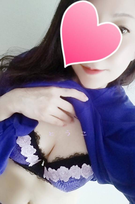 体験とうこ　爆乳を揺らしイキまくる変態妻
