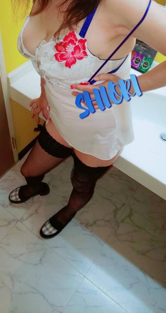 こんばんニャ～