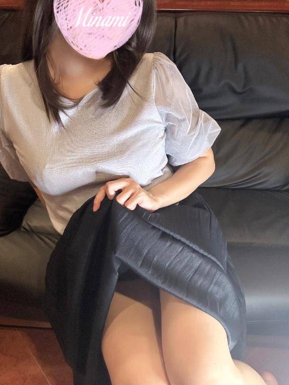 体験みなみ　逢えば必ず納得の敏感すぎる美女♡