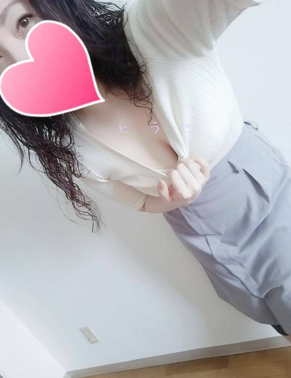 体験とうこ　爆乳を揺らしイキまくる変態妻