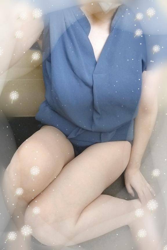 ゆいみ　禁断！欲しがりドM美人妻とリアル不倫体験！