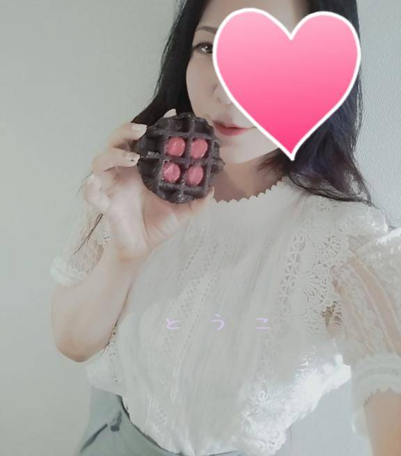 とうこ　爆乳を揺らしイキまくる変態妻