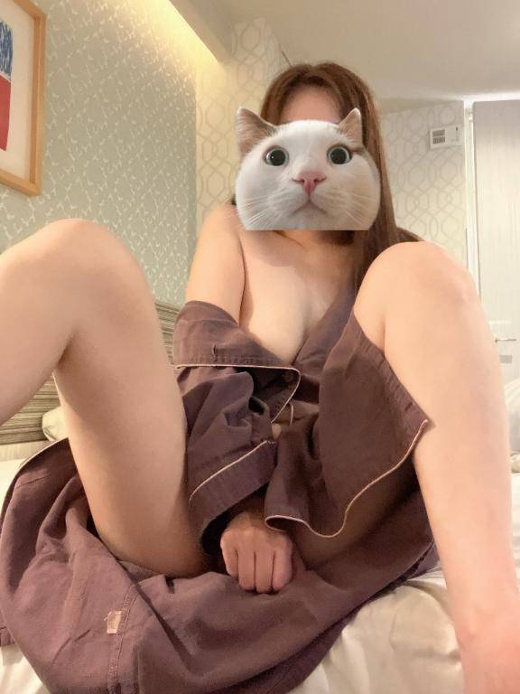あおな　神美巨乳Ｆカップ☆可憐貴婦人の愛欲淫乱白書