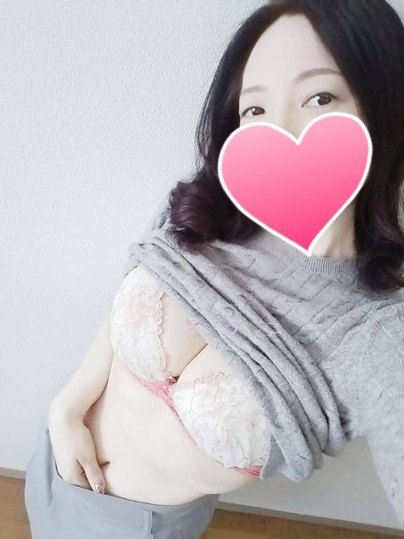 とうこ　爆乳を揺らしイキまくる変態妻