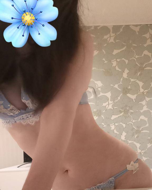 ともみ　甘えん坊な熟妻はご奉仕大好き♡