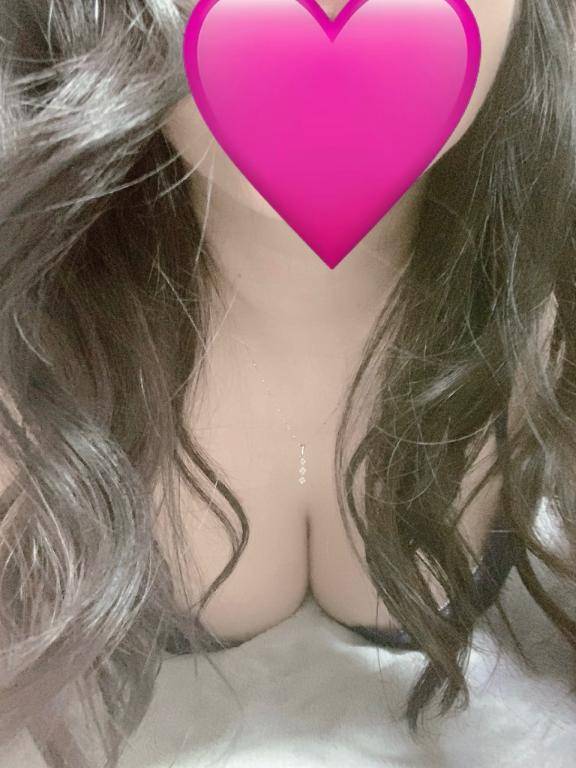 体験かなで　乳を揺らし悶え狂う淫乱人妻