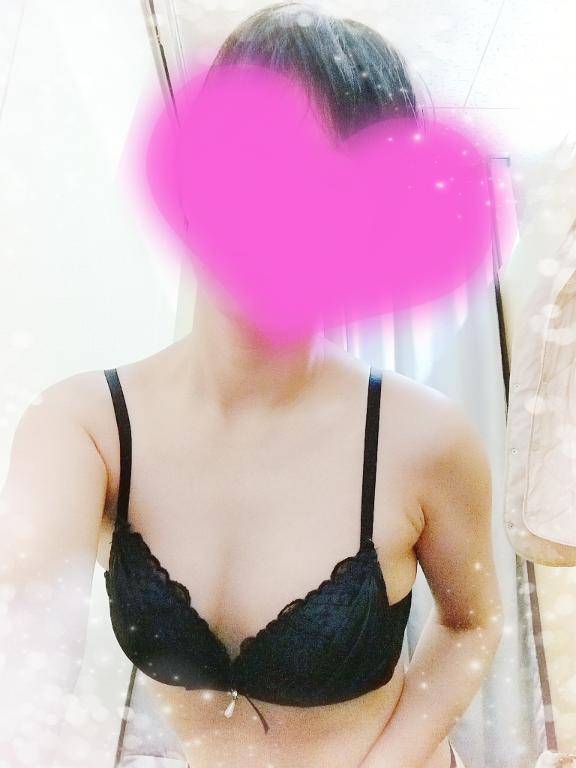 ゆいみ　禁断！欲しがりドM美人妻とリアル不倫体験！