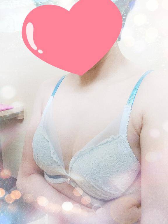 ゆいみ　禁断！欲しがりドM美人妻とリアル不倫体験！