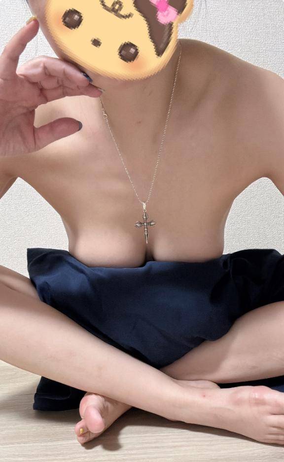 りりこ　Fカップ巨乳☆男を虜にする至高のスタイル！