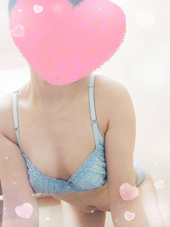 ゆいみ　禁断！欲しがりドM美人妻とリアル不倫体験！