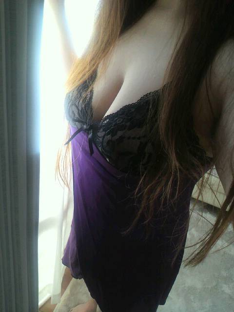 なつみ　こぼれんばかりの豊満な“Gカップ”もはや反則級！！