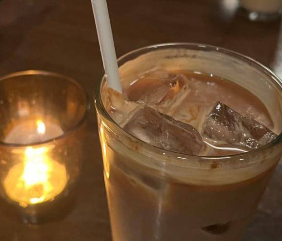 さおり　近所の美人妻と淫らな秘め事