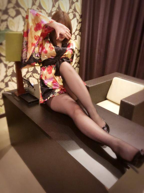 りほ　色香漂う美女の白い柔肌☆愛撫に揺れる超敏感美巨乳