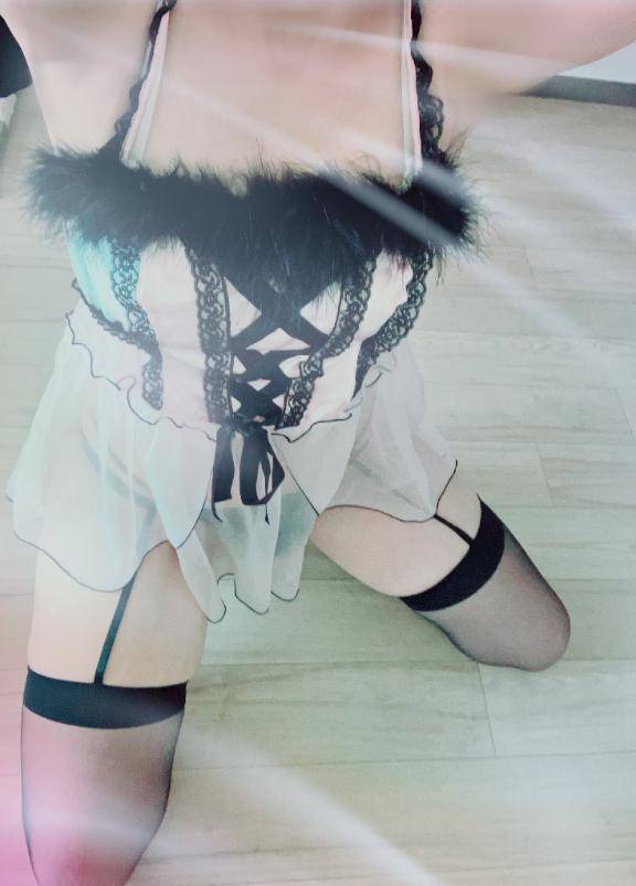 いずみ　色白超美肌の癒し巨乳☆熟女が魅せる極上フェラ