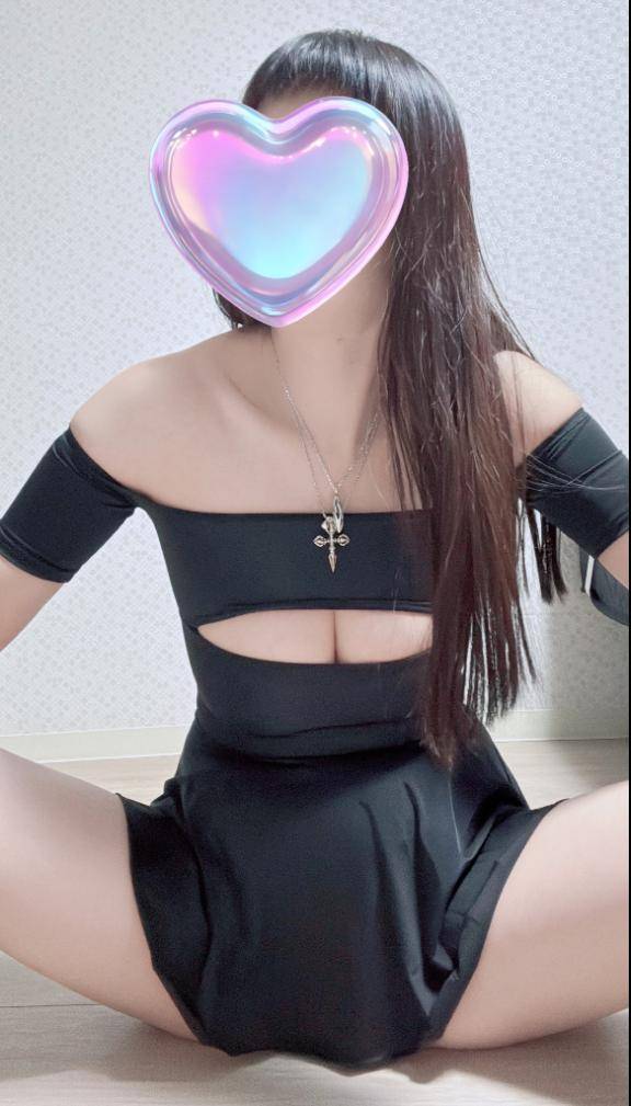 りりこ　Fカップ巨乳☆男を虜にする至高のスタイル！