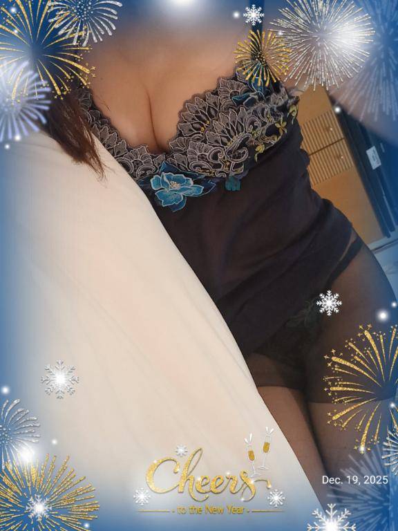 ともみ　甘えん坊な熟妻はご奉仕大好き♡