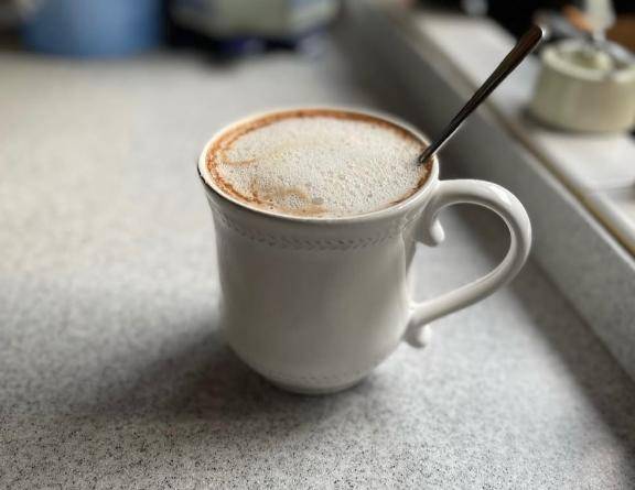 さおり　近所の美人妻と淫らな秘め事