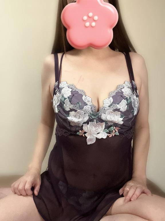 あおな　神美巨乳Ｆカップ☆可憐貴婦人の愛欲淫乱白書