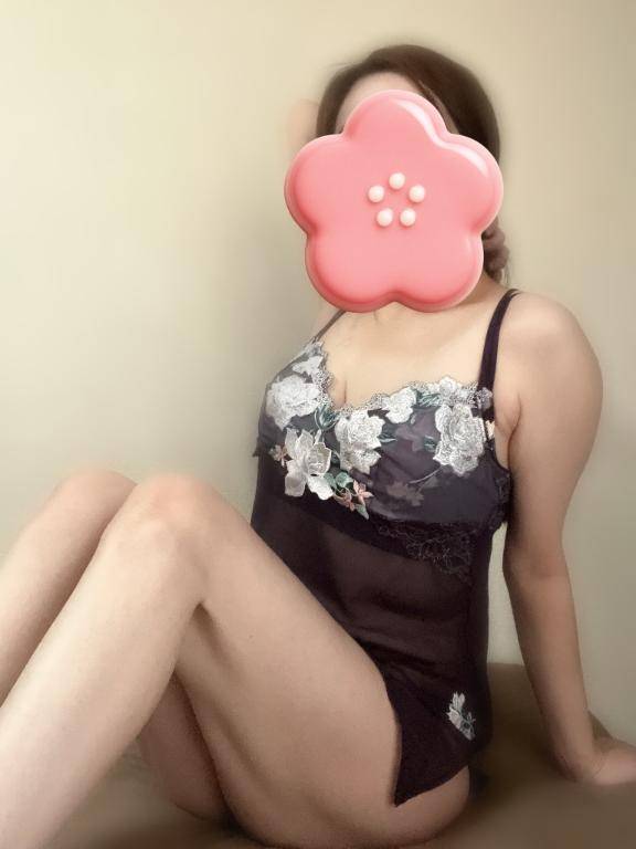 あおな　神美巨乳Ｆカップ☆可憐貴婦人の愛欲淫乱白書