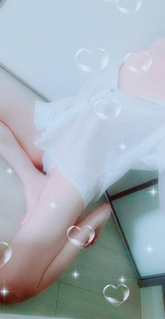 いずみ　色白超美肌の癒し巨乳☆熟女が魅せる極上フェラ