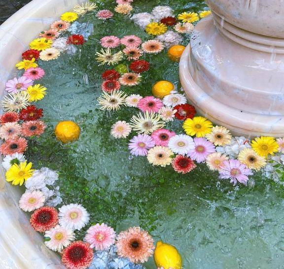 さおり　近所の美人妻と淫らな秘め事