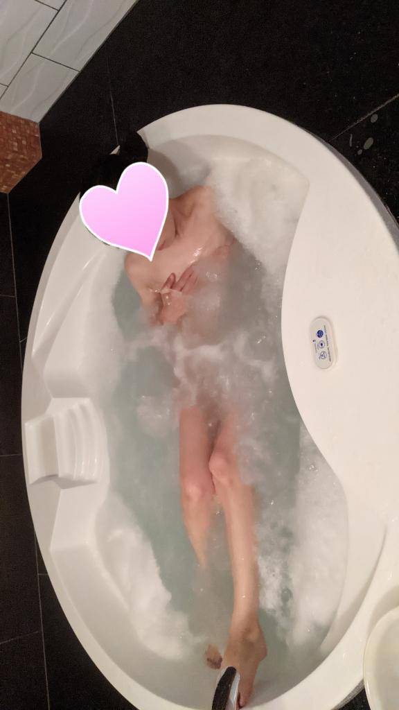 おとは　艶やかな細身ボディにまみれる☆美麗な人妻が乱れる