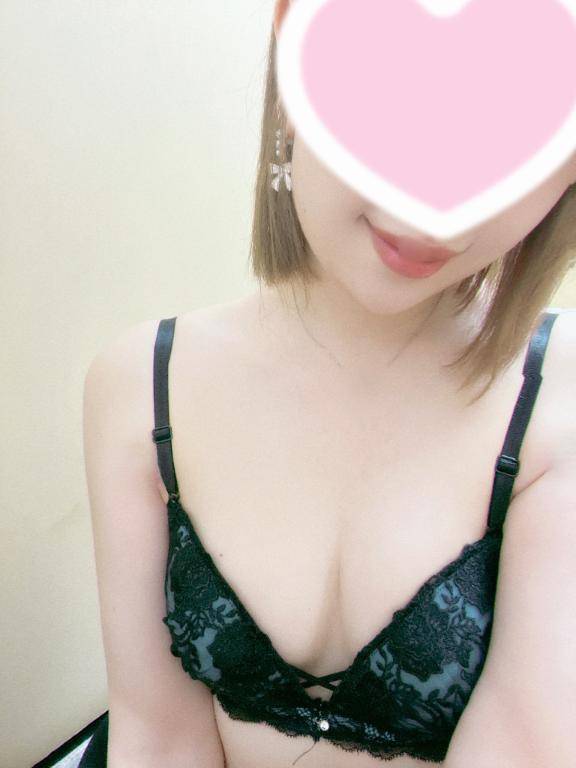 体験ちあき　微笑む白肌、変態本能解放