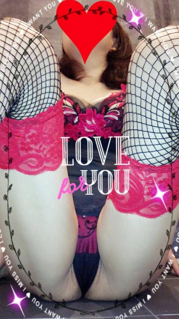 しおり　超潮吹きドMの神様！