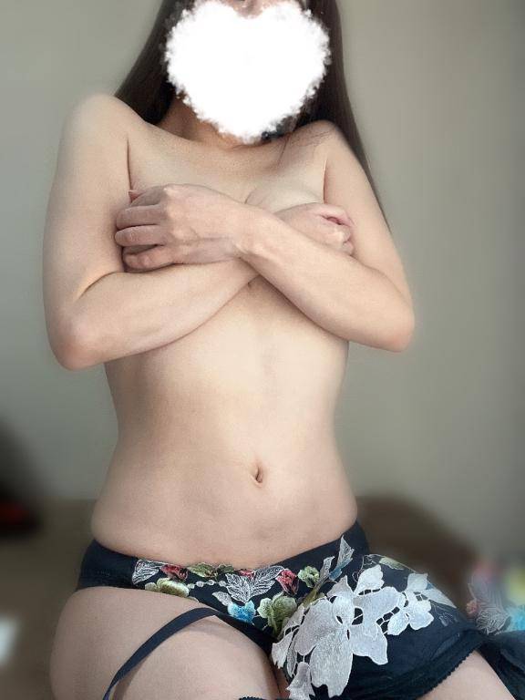 あおな　神美巨乳Ｆカップ☆可憐貴婦人の愛欲淫乱白書