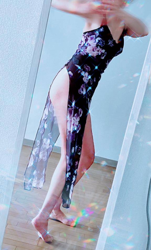 いずみ　色白超美肌の癒し巨乳☆熟女が魅せる極上フェラ