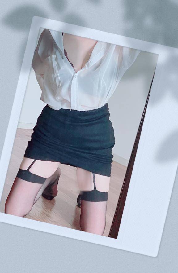 いずみ　色白超美肌の癒し巨乳☆熟女が魅せる極上フェラ