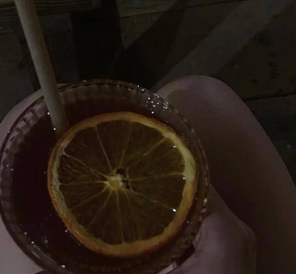 さおり　近所の美人妻と淫らな秘め事