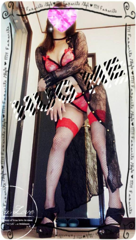 しおり　超潮吹きドMの神様！