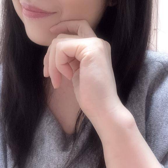 体験ゆえり　美尻揺れる極上アダルト☆色白美熟の密やかな誘惑