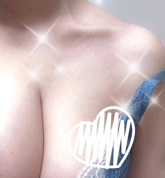 体験ゆえり　美尻揺れる極上アダルト☆色白美熟の密やかな誘惑