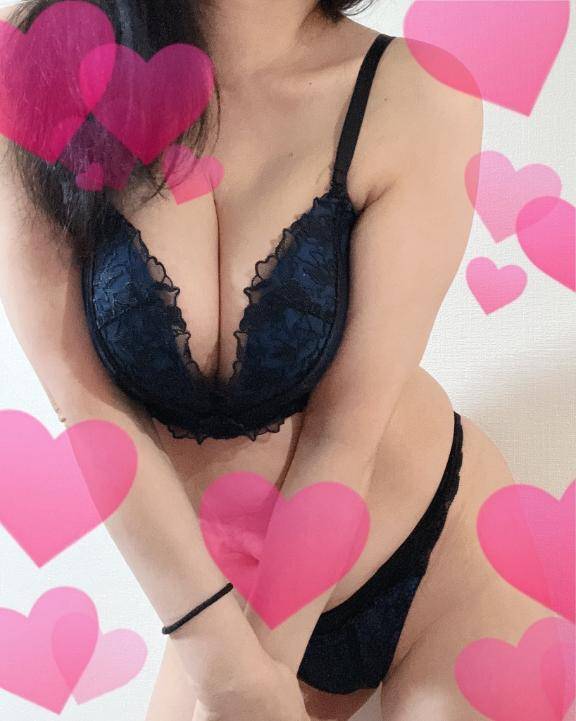 体験ゆえり　美尻揺れる極上アダルト☆色白美熟の密やかな誘惑