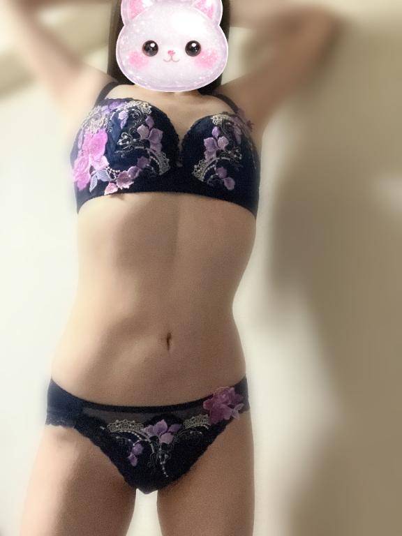 あおな　神美巨乳Ｆカップ☆可憐貴婦人の愛欲淫乱白書