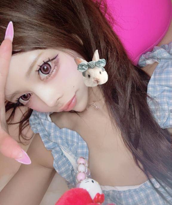 にあ　美しき変態潮吹き妻☆圧倒的美形美スタイル